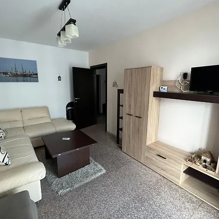 Simona S Makerel Apartment