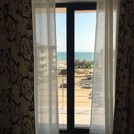 Simona S Makerel Năvodari