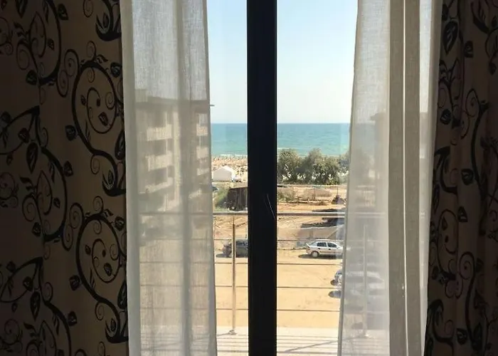 Simona S Makerel Navodari